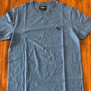 Rodd and Gunn sport t-shirt!